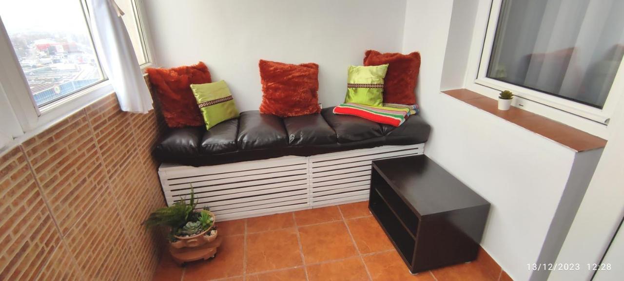 Platinum Apartment - Apartament Cu 3 Camere, 2 Dormitoare, 2 Bai, Bucatarie Complet Utilata, 2 Balcoane ブカレスト エクステリア 写真
