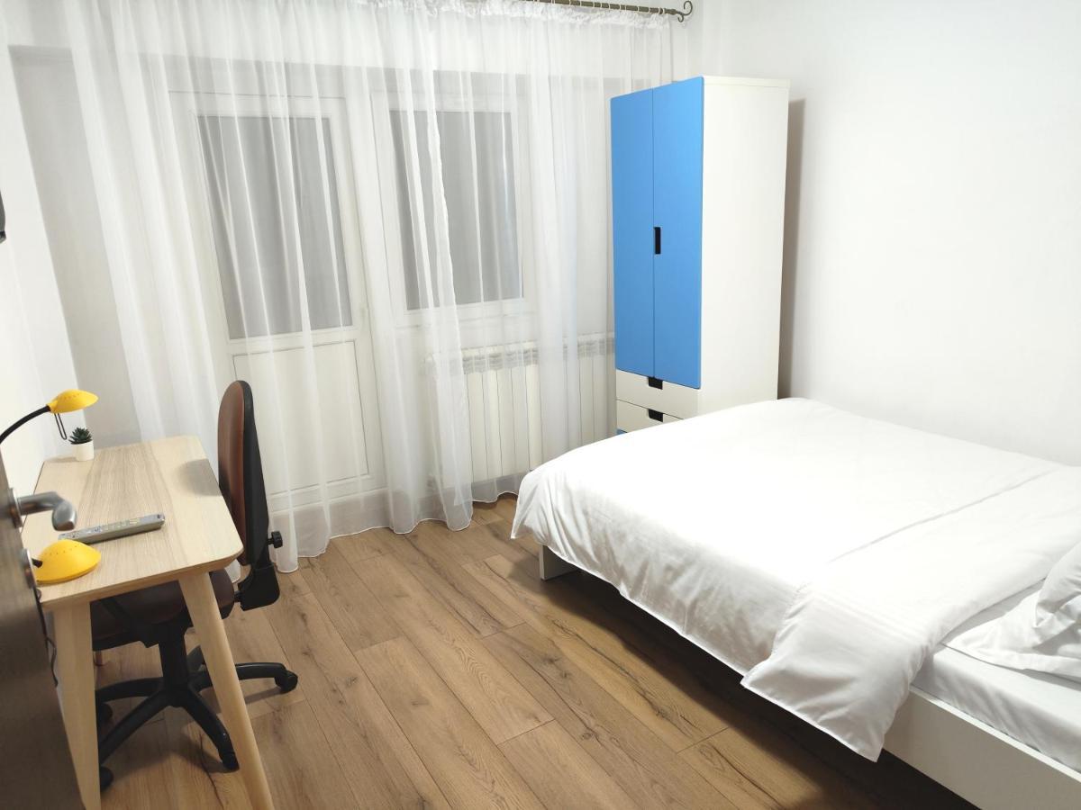 Platinum Apartment - Apartament Cu 3 Camere, 2 Dormitoare, 2 Bai, Bucatarie Complet Utilata, 2 Balcoane ブカレスト エクステリア 写真