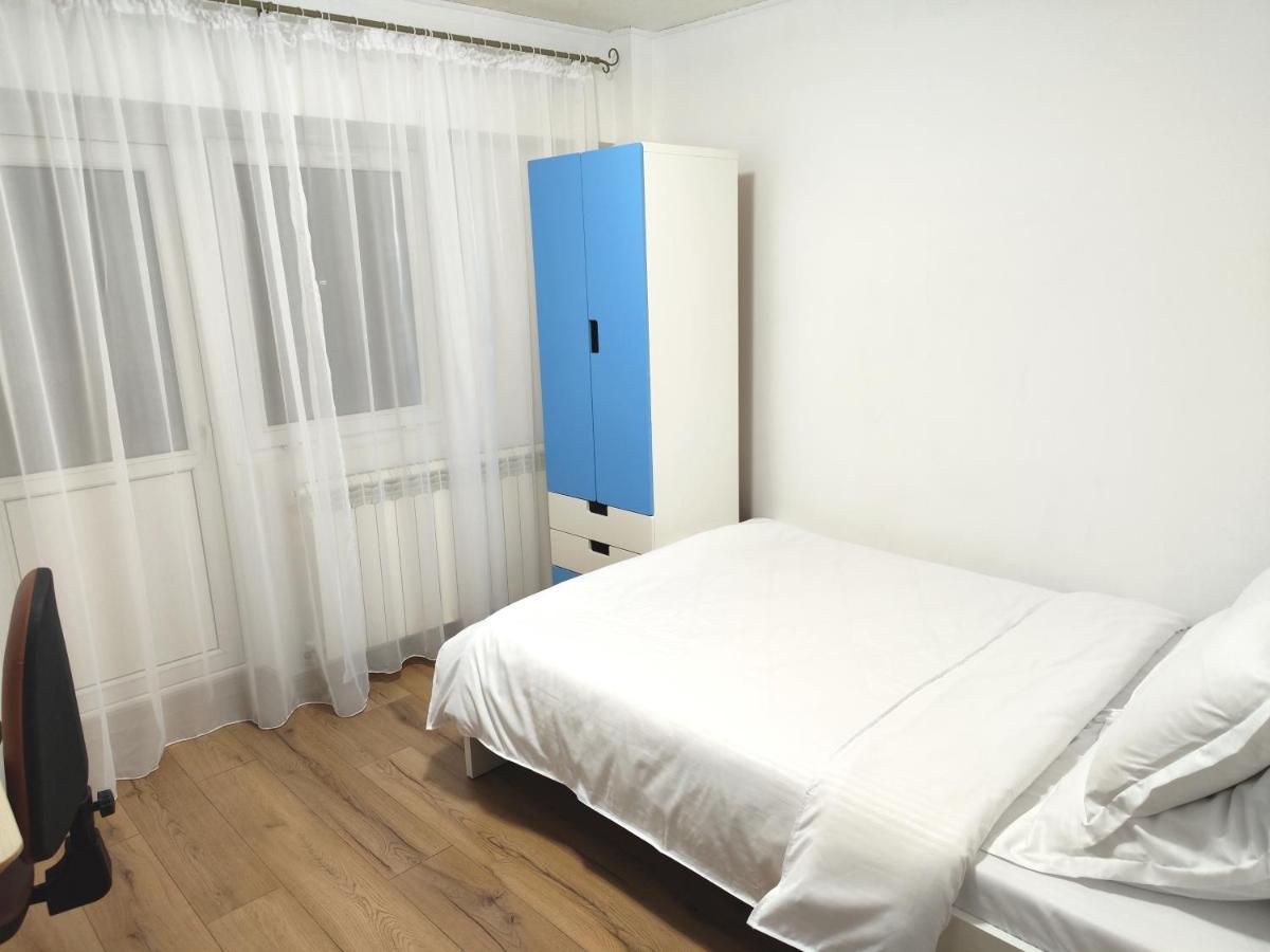 Platinum Apartment - Apartament Cu 3 Camere, 2 Dormitoare, 2 Bai, Bucatarie Complet Utilata, 2 Balcoane ブカレスト エクステリア 写真