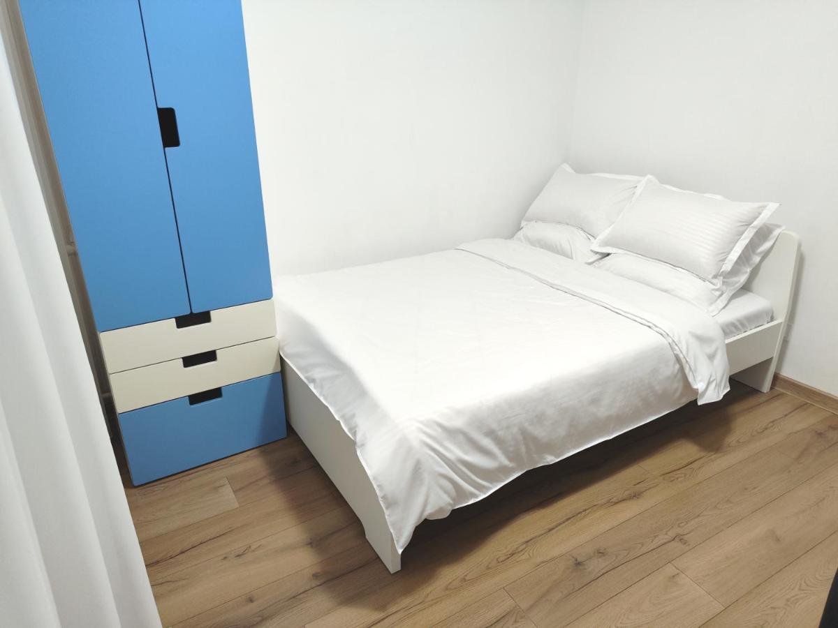 Platinum Apartment - Apartament Cu 3 Camere, 2 Dormitoare, 2 Bai, Bucatarie Complet Utilata, 2 Balcoane ブカレスト エクステリア 写真