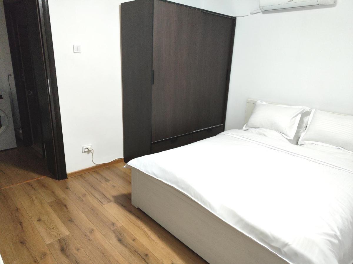 Platinum Apartment - Apartament Cu 3 Camere, 2 Dormitoare, 2 Bai, Bucatarie Complet Utilata, 2 Balcoane ブカレスト エクステリア 写真