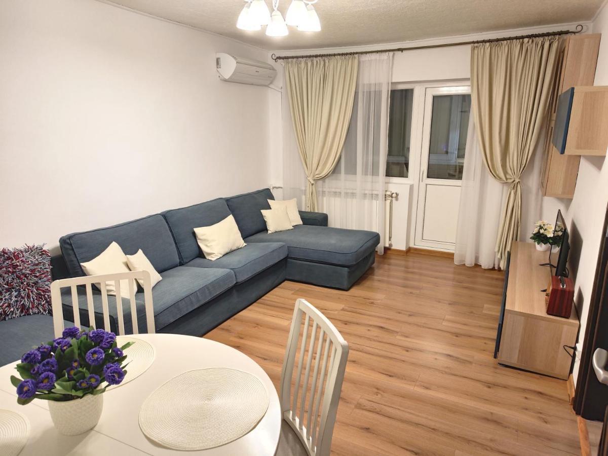 Platinum Apartment - Apartament Cu 3 Camere, 2 Dormitoare, 2 Bai, Bucatarie Complet Utilata, 2 Balcoane ブカレスト エクステリア 写真