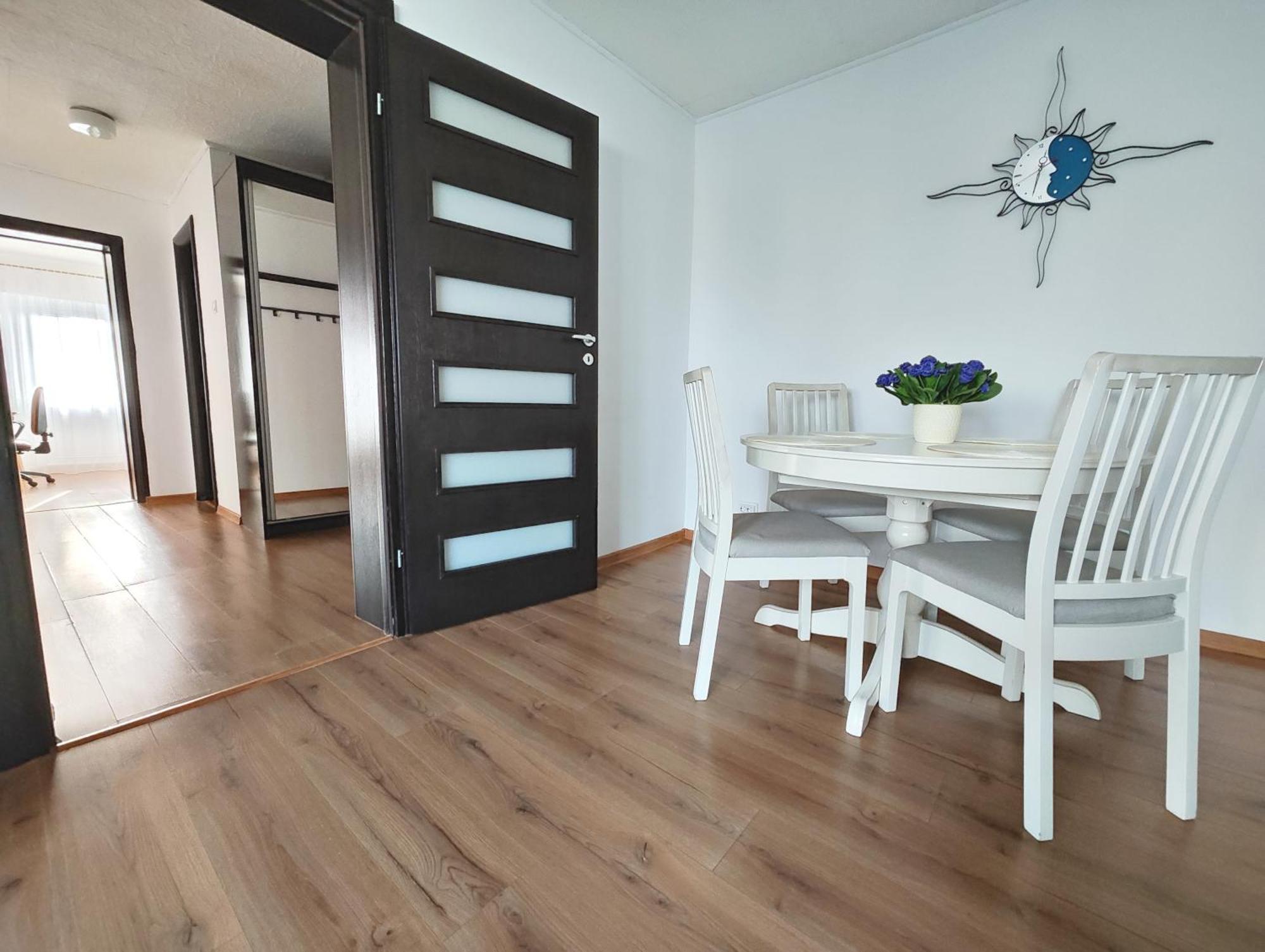 Platinum Apartment - Apartament Cu 3 Camere, 2 Dormitoare, 2 Bai, Bucatarie Complet Utilata, 2 Balcoane ブカレスト エクステリア 写真