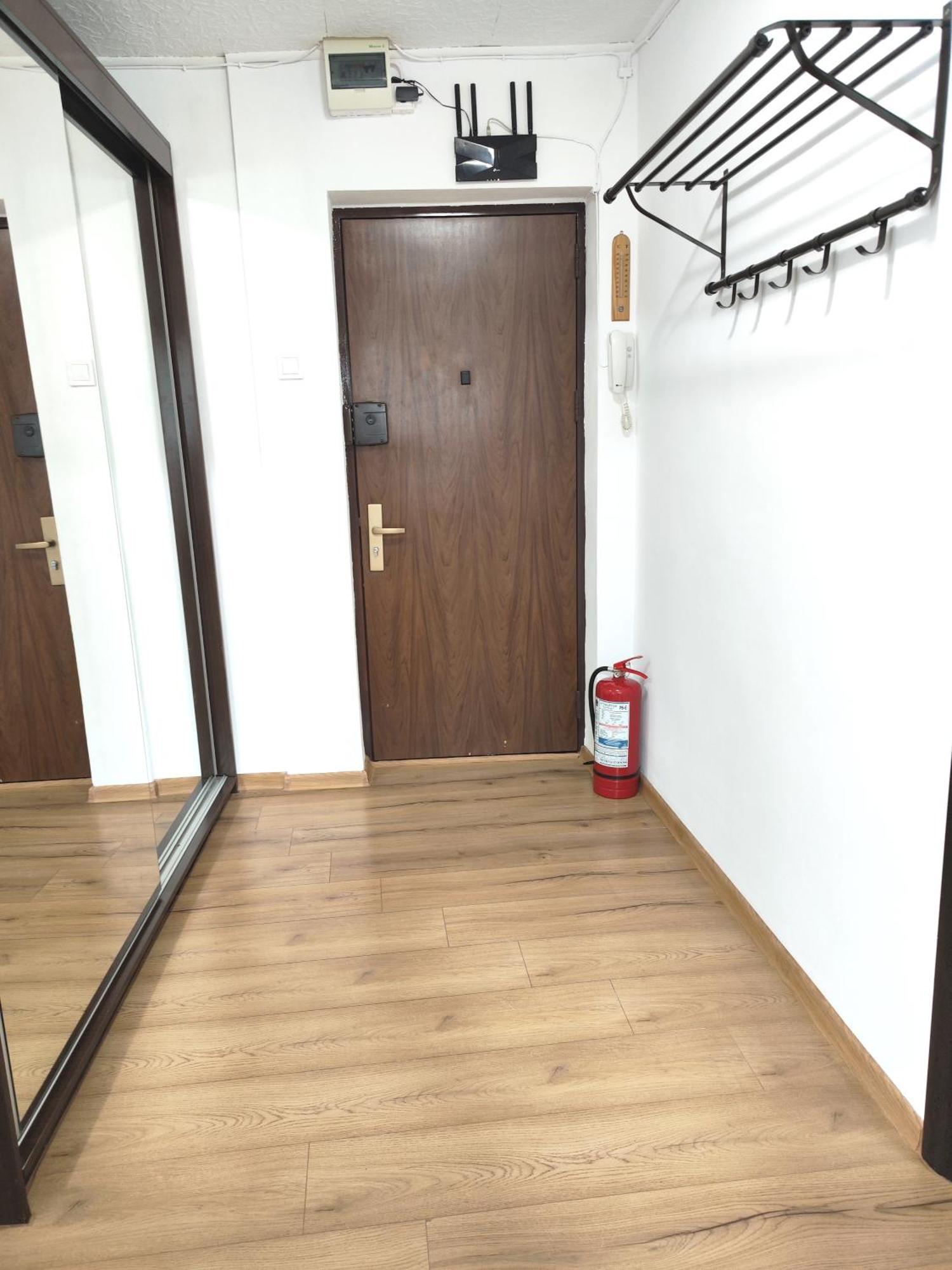 Platinum Apartment - Apartament Cu 3 Camere, 2 Dormitoare, 2 Bai, Bucatarie Complet Utilata, 2 Balcoane ブカレスト エクステリア 写真