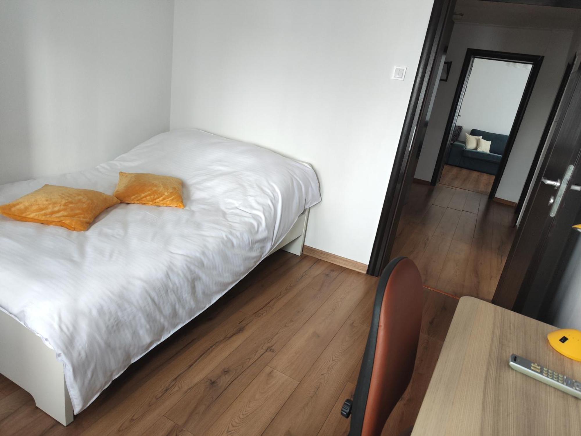 Platinum Apartment - Apartament Cu 3 Camere, 2 Dormitoare, 2 Bai, Bucatarie Complet Utilata, 2 Balcoane ブカレスト エクステリア 写真