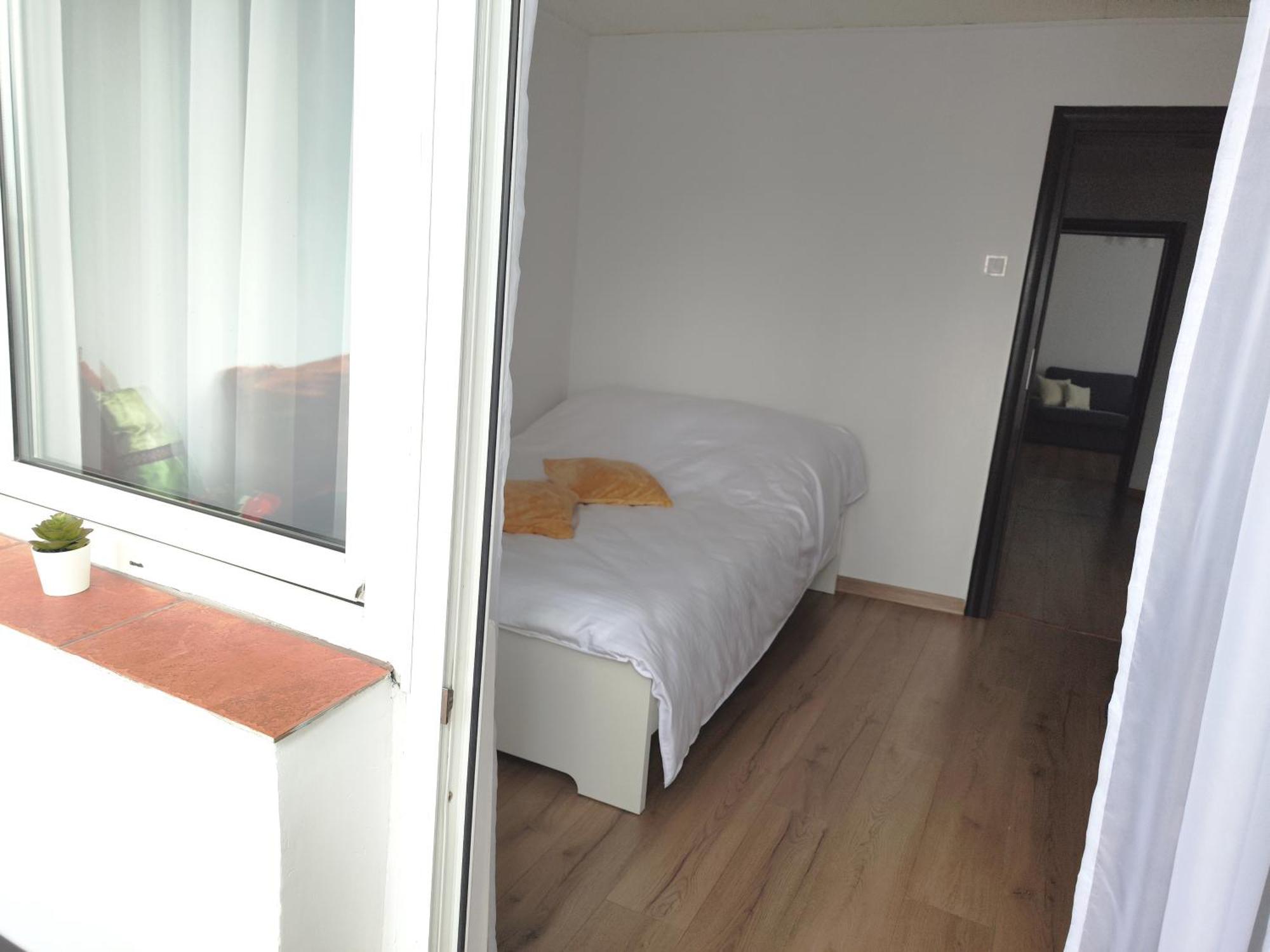 Platinum Apartment - Apartament Cu 3 Camere, 2 Dormitoare, 2 Bai, Bucatarie Complet Utilata, 2 Balcoane ブカレスト エクステリア 写真