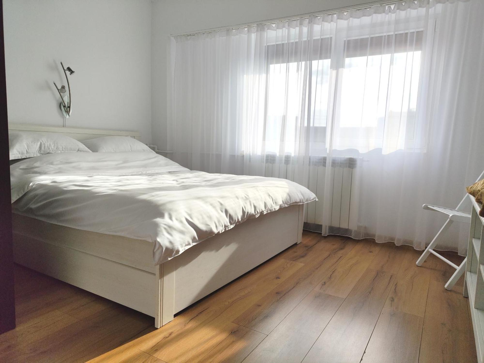 Platinum Apartment - Apartament Cu 3 Camere, 2 Dormitoare, 2 Bai, Bucatarie Complet Utilata, 2 Balcoane ブカレスト エクステリア 写真