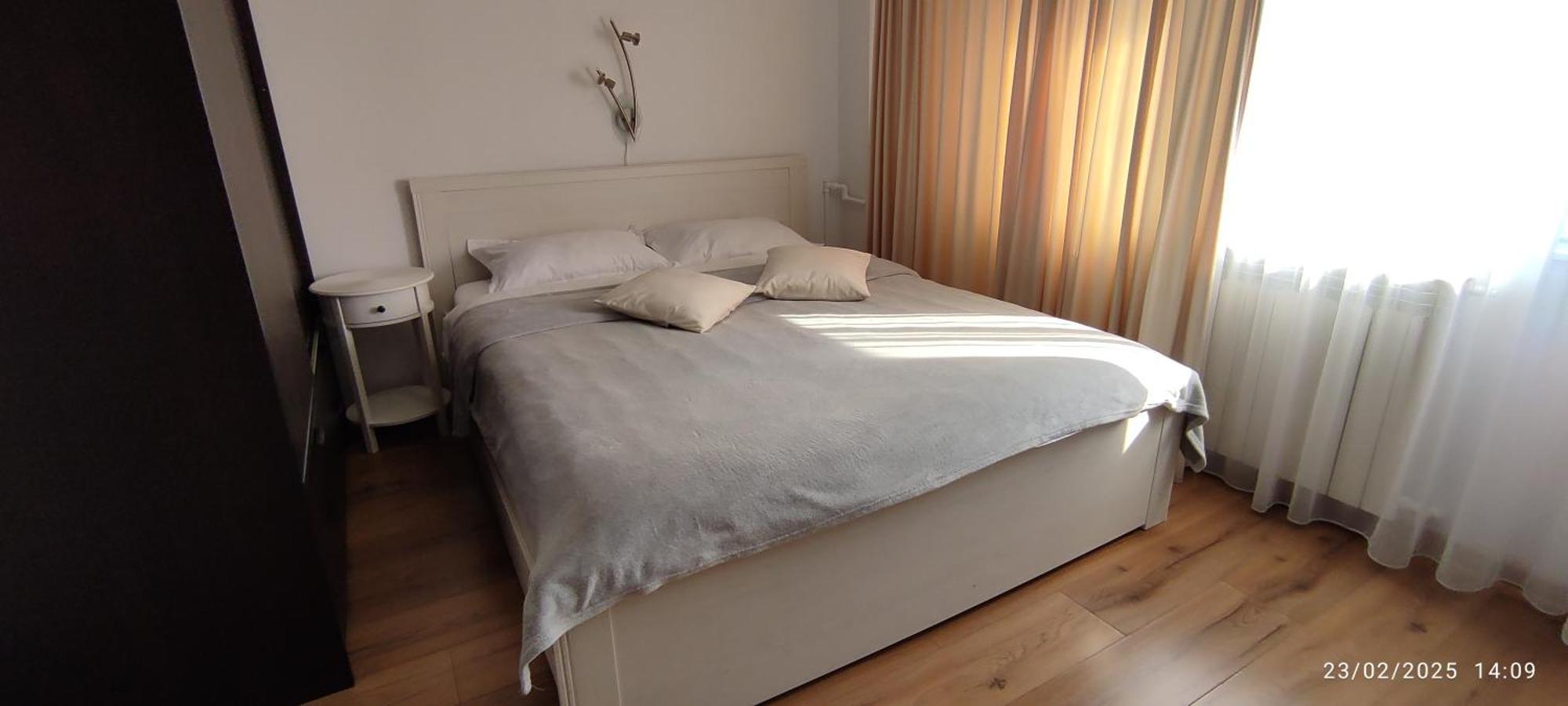 Platinum Apartment - Apartament Cu 3 Camere, 2 Dormitoare, 2 Bai, Bucatarie Complet Utilata, 2 Balcoane ブカレスト エクステリア 写真